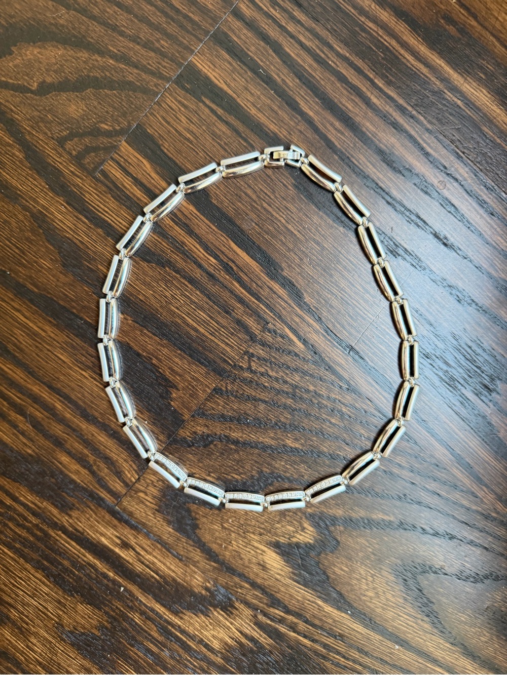 Silver-toned Link necklace featuring geometric cylindrical links